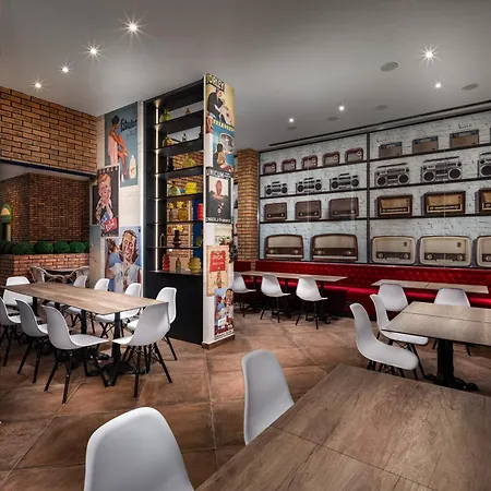 Mamaison Vibe Downtown 4*