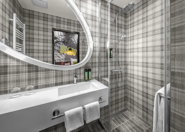 Отель Mamaison Vibe Downtown 4*