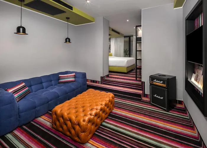 Mamaison Vibe Downtown 4*
